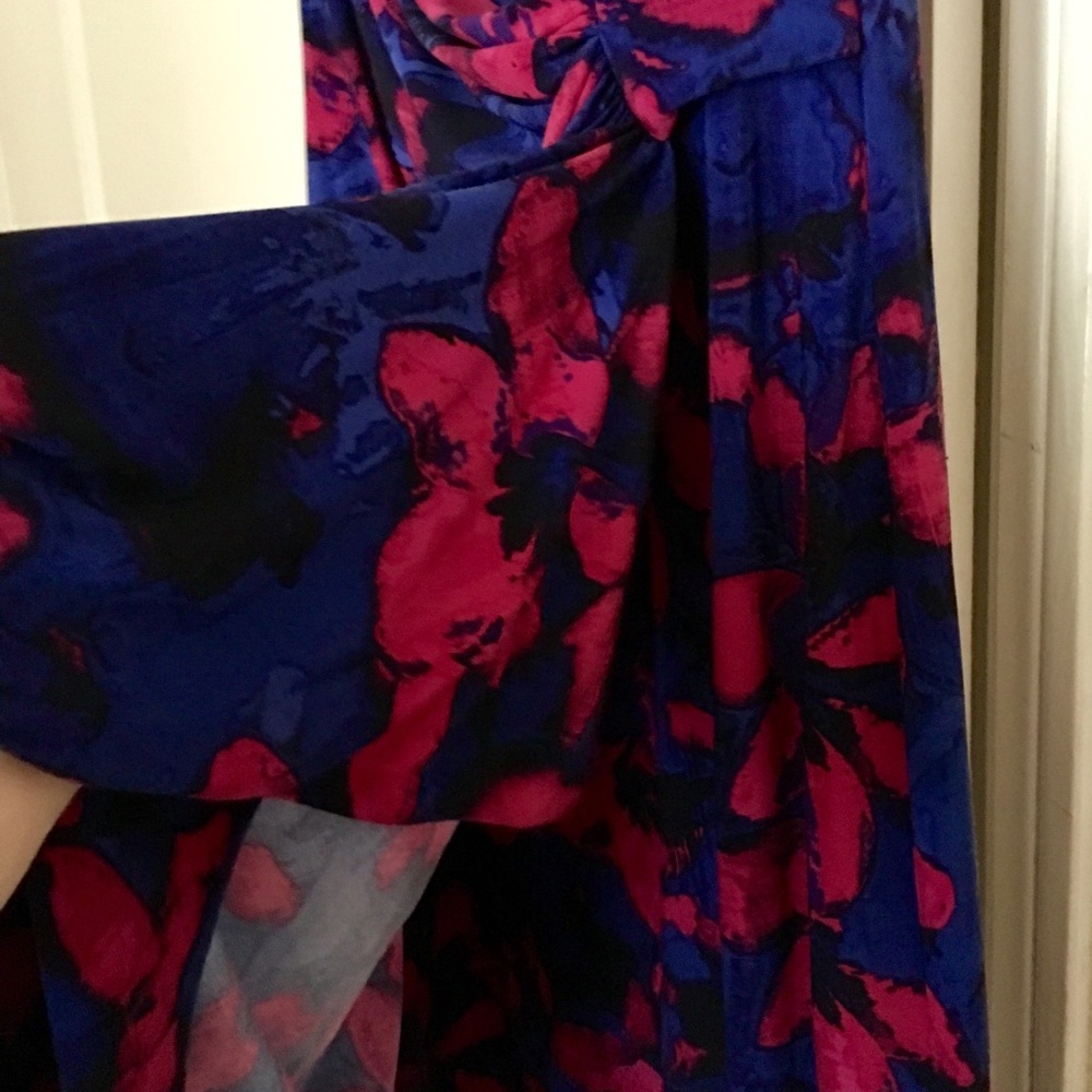 Dress - Picture 2 of 6